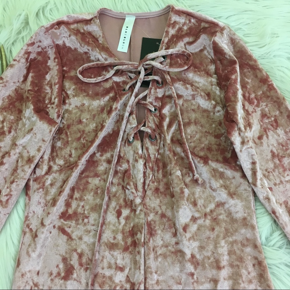 {3/$25} 📍PRICE FIRM📍Crushed Velvet Lace Up Dress - Picture 3 of 6